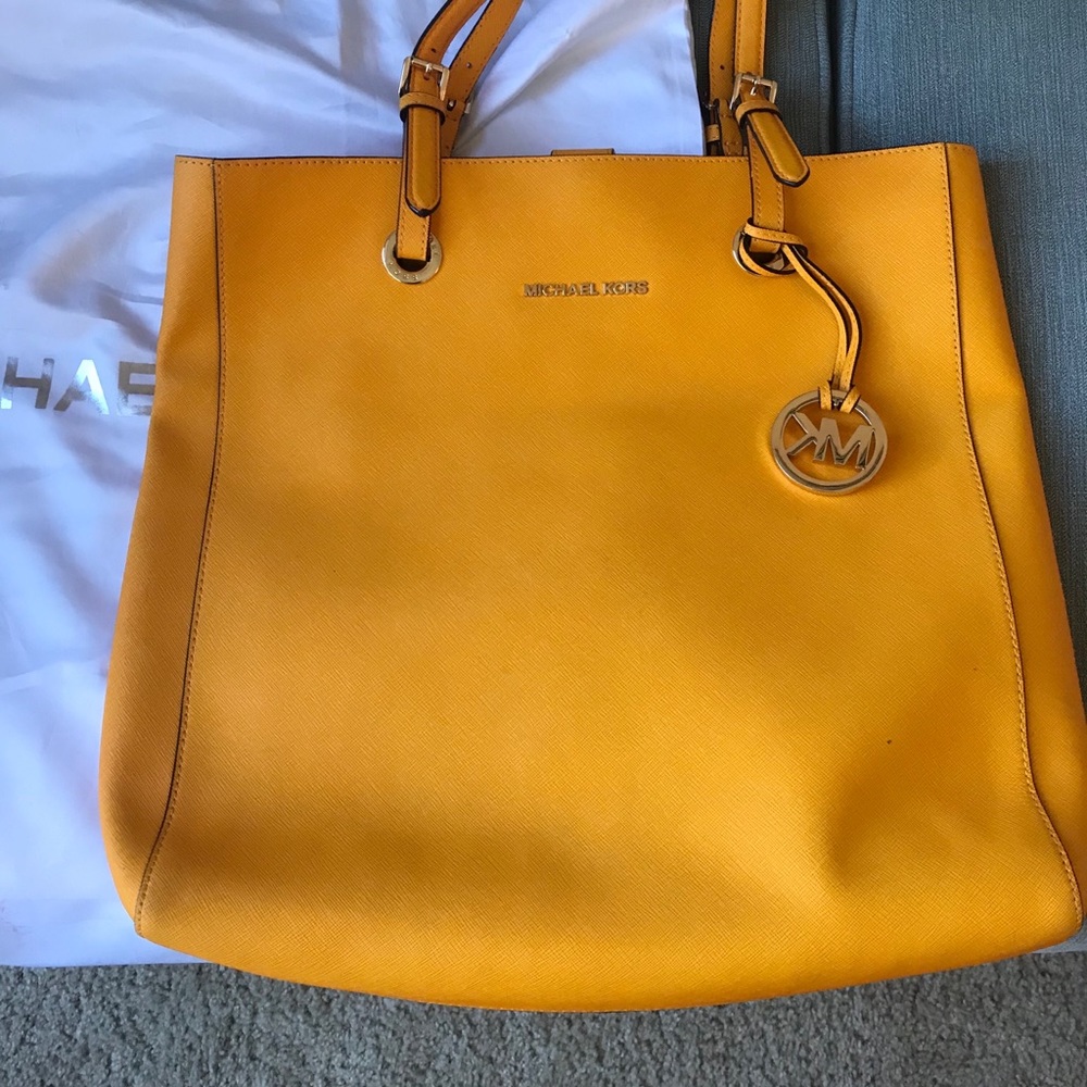 Michael Kors shoulder tote